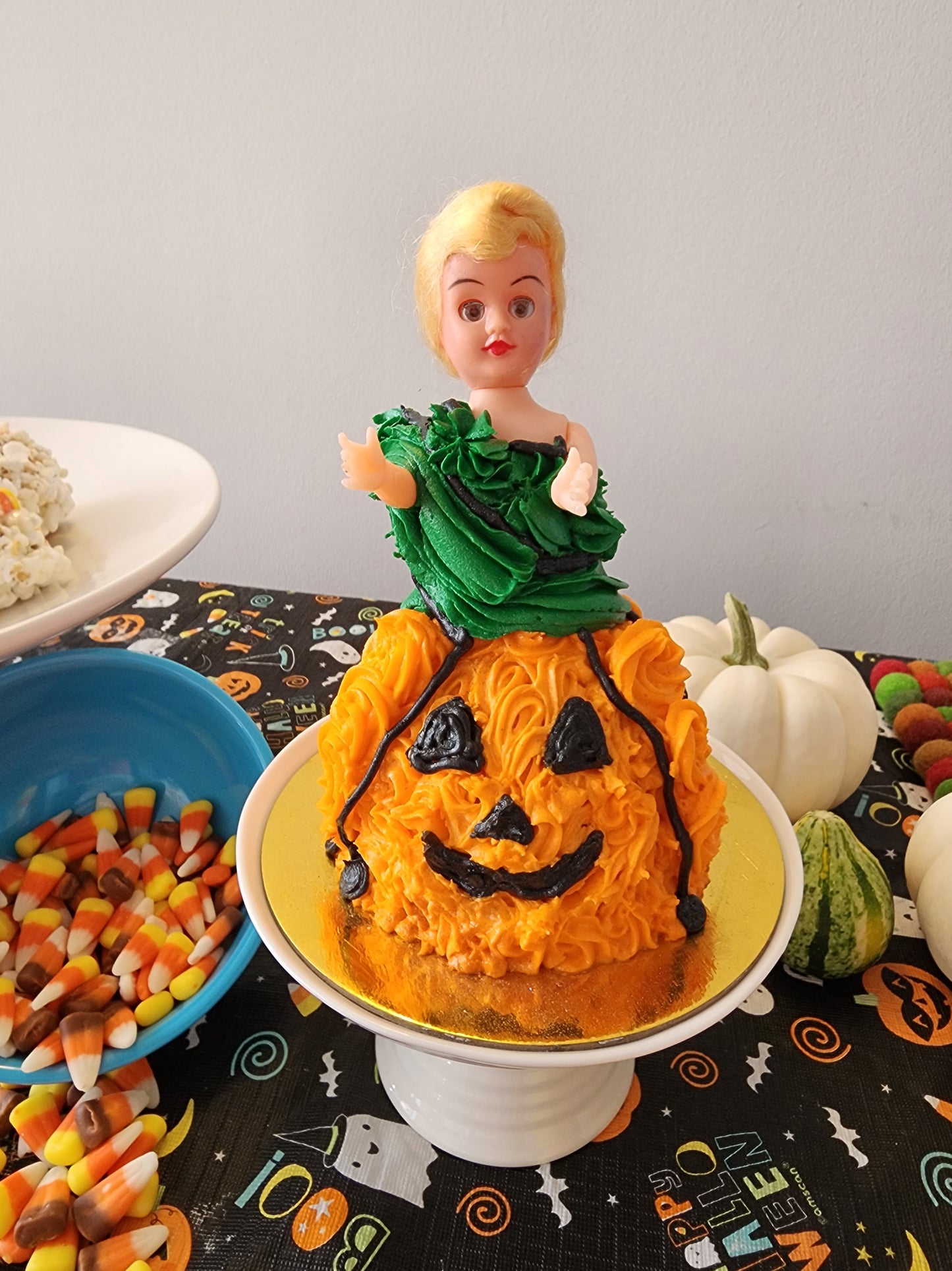 Halloween Jack 'o' Lantern Dawlcake